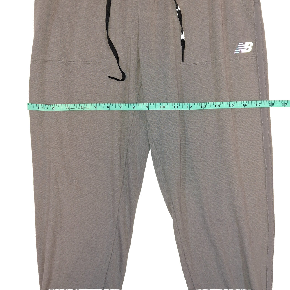 New Balance Men’s Gray Jogger Sweatpants With Holographic Logo Size Small - Picture 6 of 11